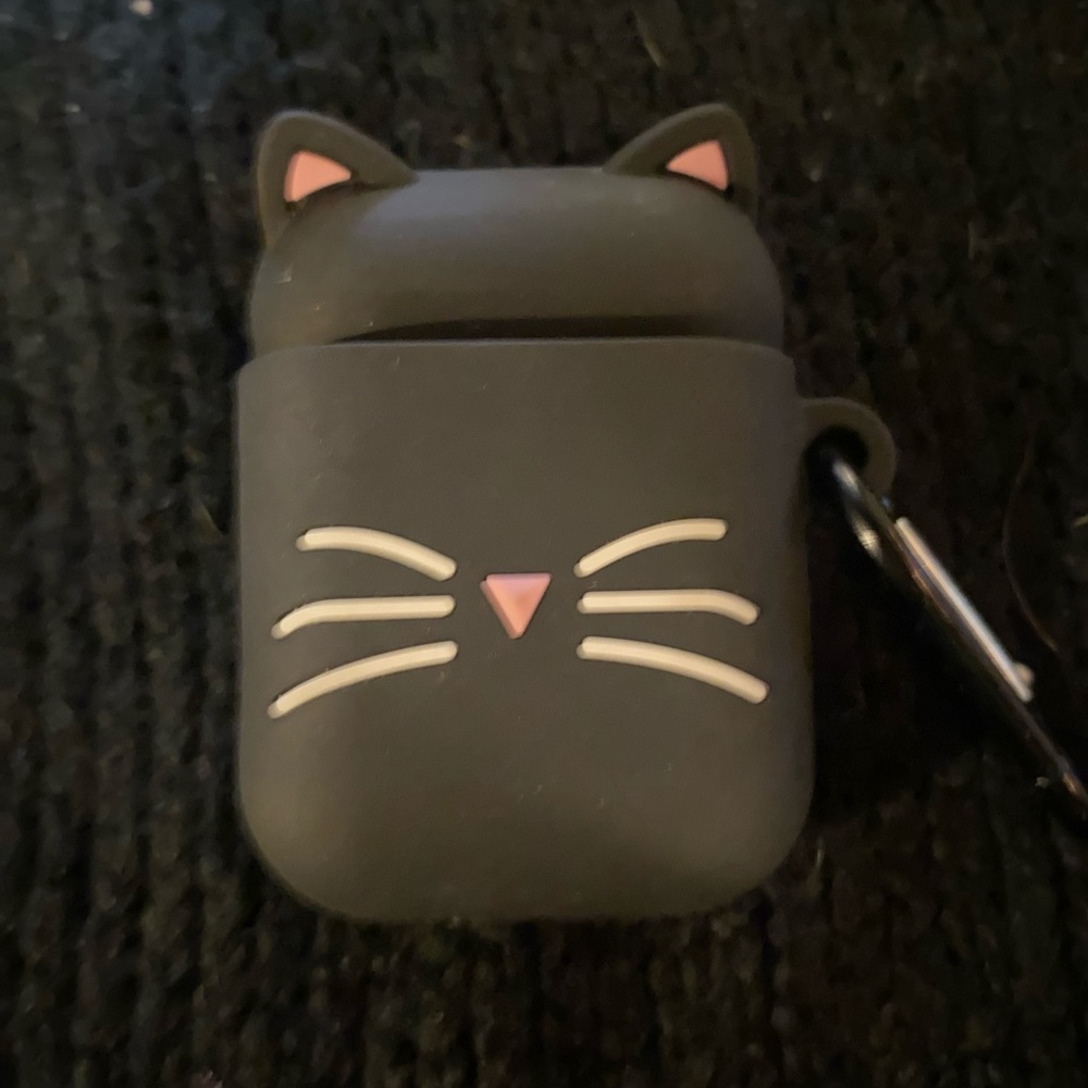 Gen 1,2 AirPod case black cat